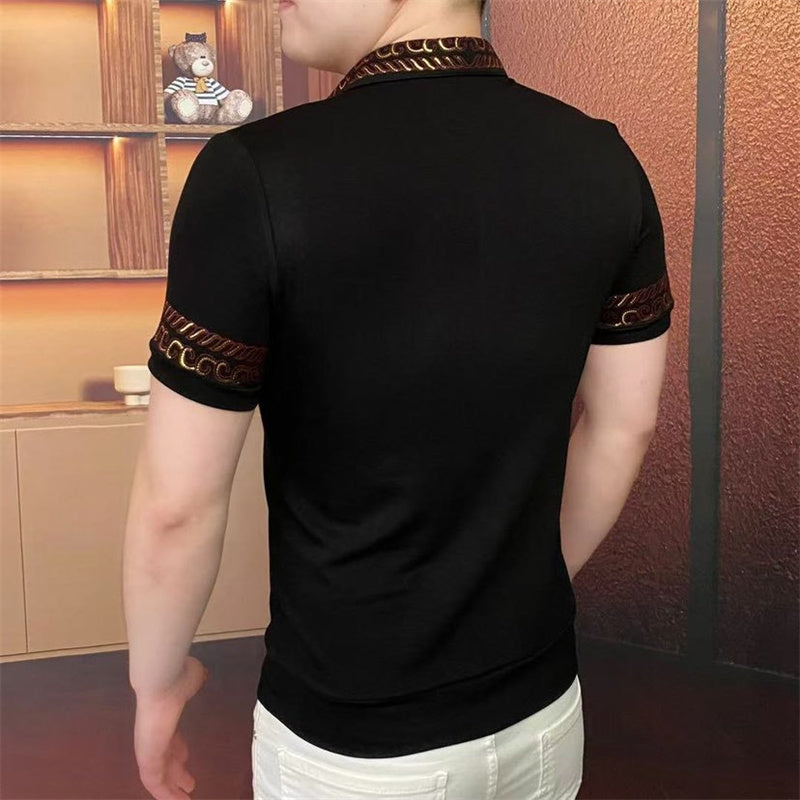 Stilvolles Herren-T-Shirt mit Hemdkragen und drei Knöpfen